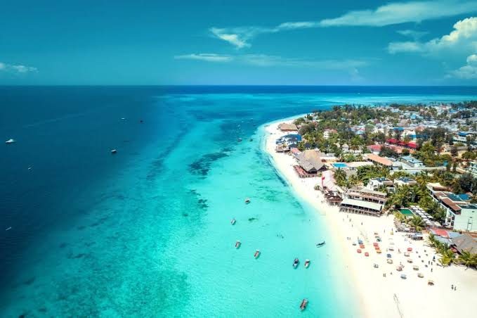 Safari & Zanzibar Beach Holiday